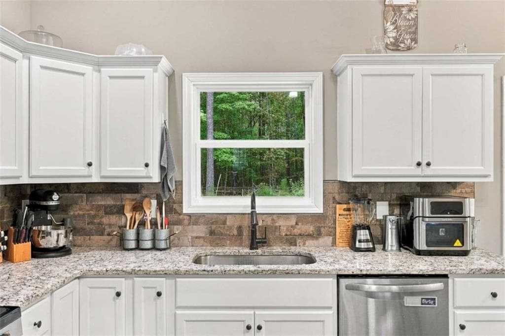 3 bedroom, 2 bathroom, 1,486 sq ft single family residence for sale at 57 Brookhaven Drive, Rockmart, GA 30153 — photo 7