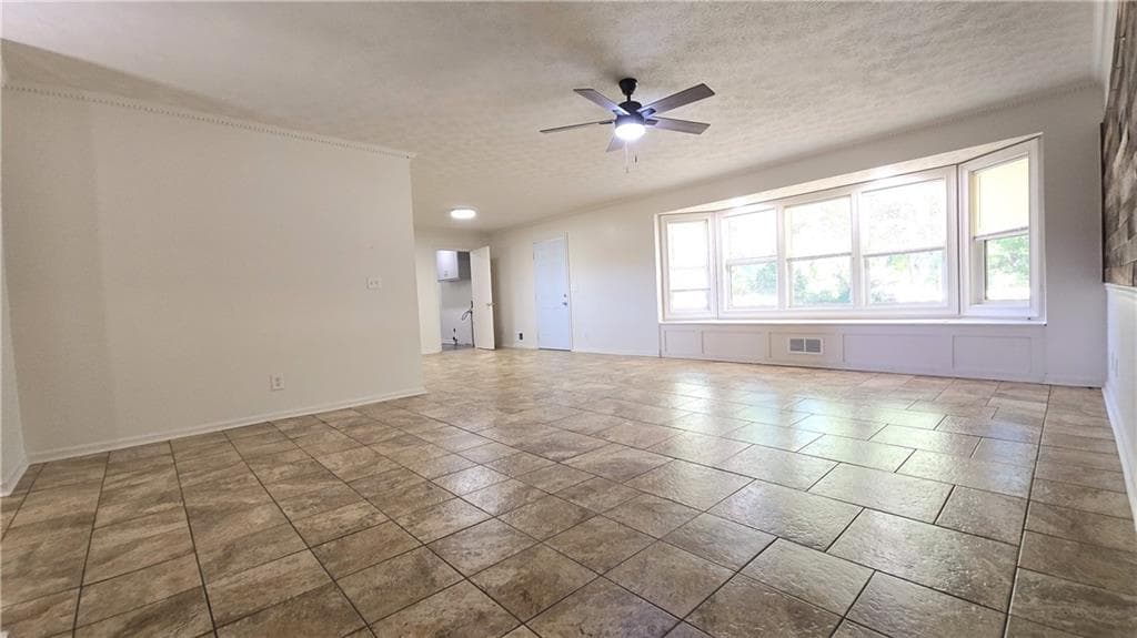 3 bedroom, 2 bathroom, 1,500 sq ft single family residence under contract at 3245 Hamilton Mill Road, Buford, GA 30519 — photo 3