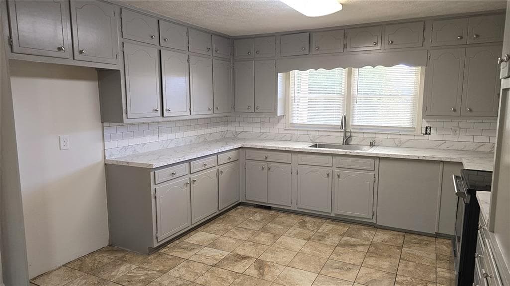 3 bedroom, 2 bathroom, 1,500 sq ft single family residence under contract at 3245 Hamilton Mill Road, Buford, GA 30519 — photo 8