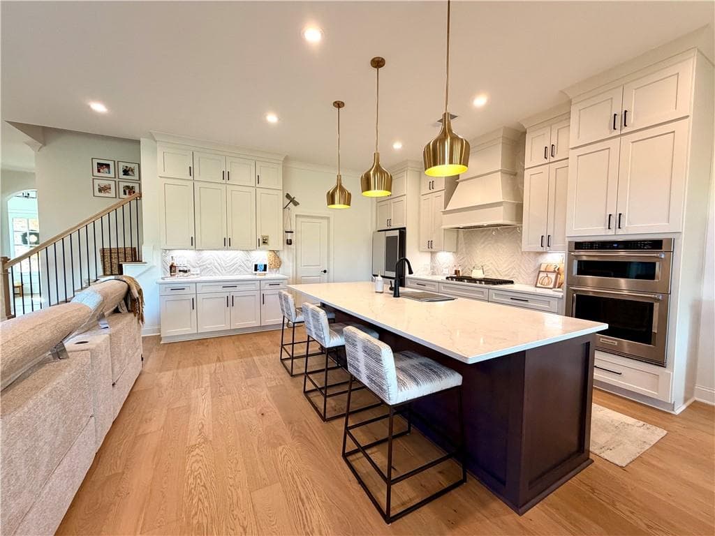 3 bedroom, 3 bathroom, 2,734 sq ft single family residence for sale at 804 Lakemont Drive, Canton, GA 30114 — photo 4