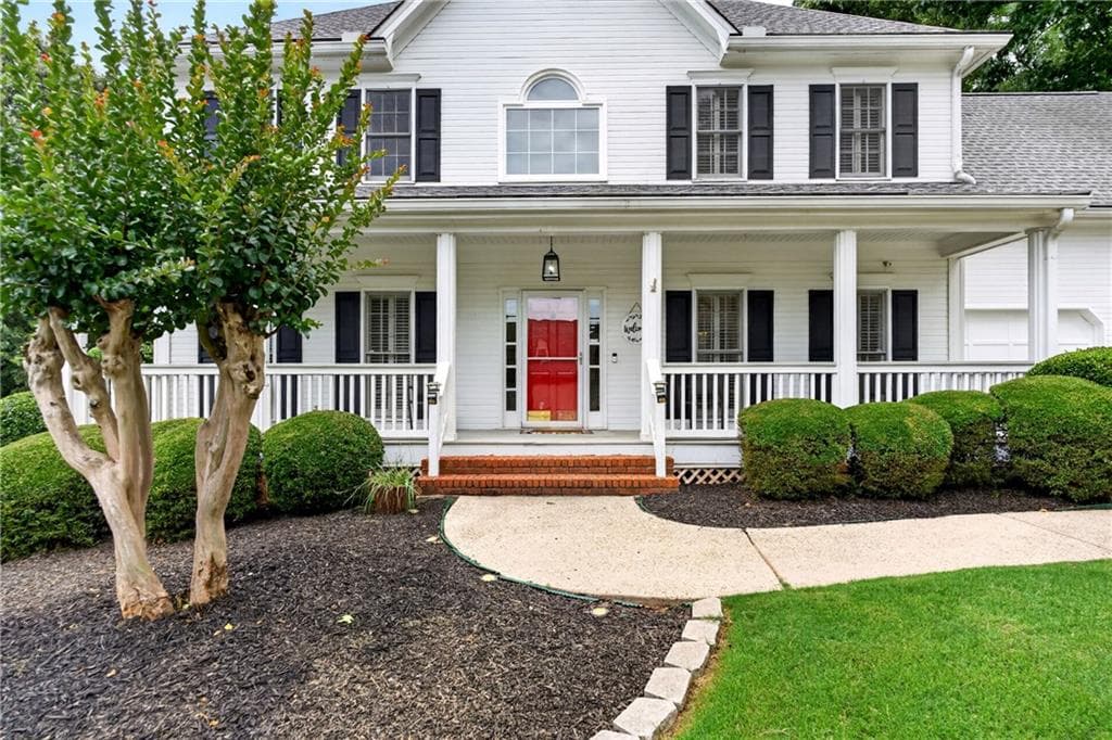 6 bedroom, 4 bathroom, 5,262 sq ft single family residence for rent at 10630 Wren Ridge Road, Johns Creek, GA 30022 for $3,800 a month — photo 6