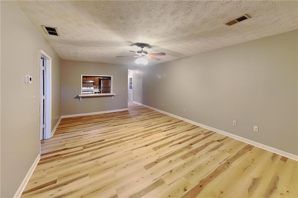 3 bedroom, 2 bathroom, 1,274 sq ft triplex for rent at 2112 Fairway Court Apt C, Conyers, GA 30013 for $1,445 a month — photo 2