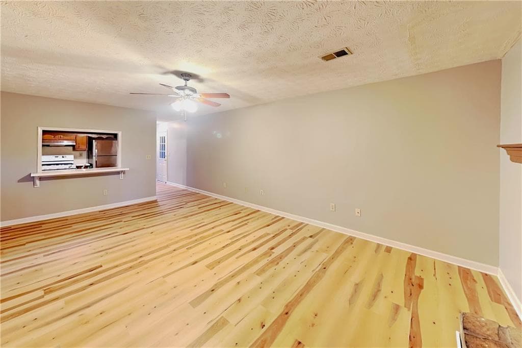 3 bedroom, 2 bathroom, 1,274 sq ft triplex for rent at 2112 Fairway Court Apt C, Conyers, GA 30013 for $1,445 a month — photo 4