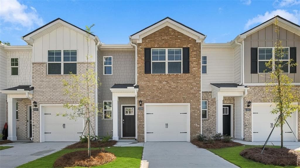 3 bedroom, 3 bathroom, 1,425 sq ft townhouse for sale at 2239 Windward Drive, Stone Mountain, GA 30088