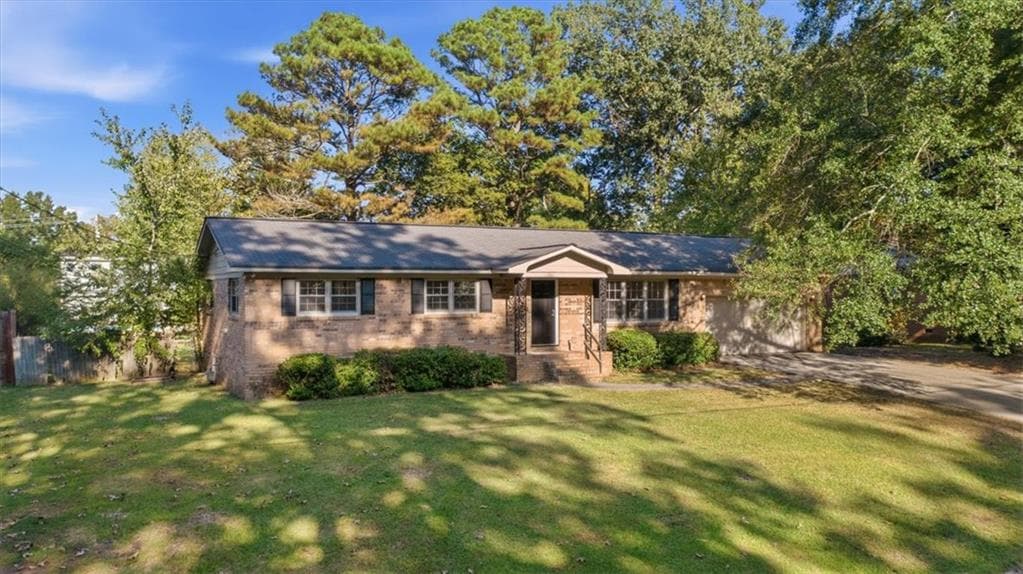 3 bedroom, 2 bathroom, 1,517 sq ft single family residence for sale at 126 Morgan Drive, Rome, GA 30165