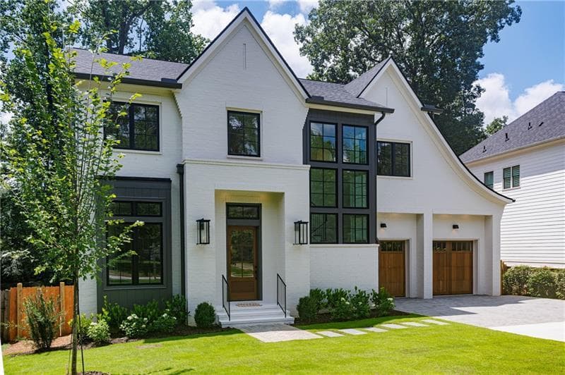 6 bedroom, 5 bathroom, 5,017 sq ft single family residence for sale at 1783 Tobey Road, Atlanta, GA 30341 — photo 4