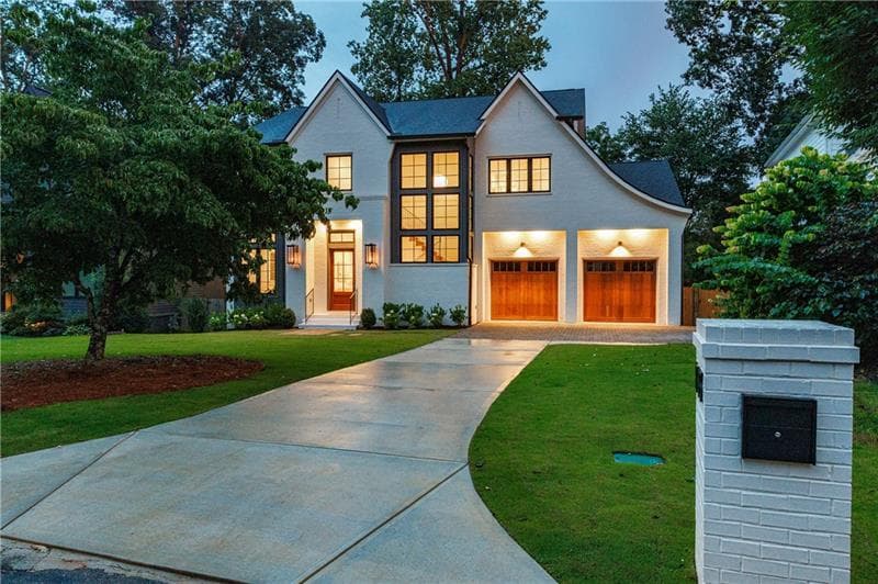 6 bedroom, 5 bathroom, 5,017 sq ft single family residence for sale at 1783 Tobey Road, Atlanta, GA 30341 — photo 7