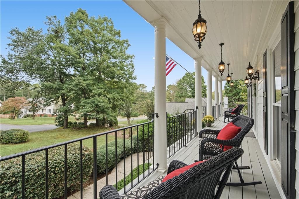4 bedroom, 4 bathroom, 3,177 sq ft single family residence for sale at 613 Leah Drive, Powder Springs, GA 30127 — photo 5