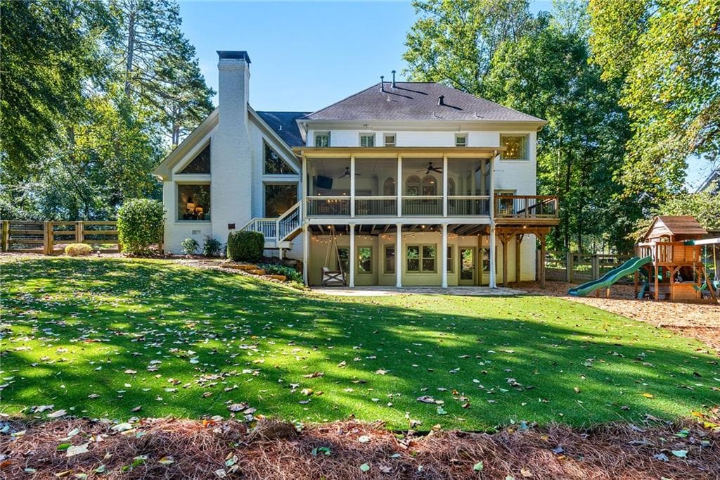 5 bedroom, 5 bathroom, 5,037 sq ft single family residence for sale at 1670 Highgrove Club Drive, Milton, GA 30004 — photo 4