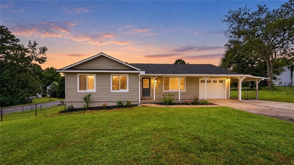 3 bedroom, 2 bathroom, 1,305 sq ft single family residence for sale at 3217 Canterbury Trail, Rex, GA 30273