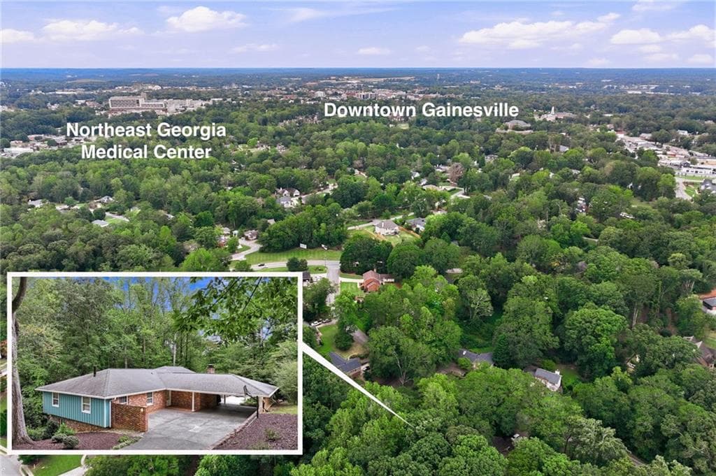 4 bedroom, 3 bathroom, 2,527 sq ft single family residence for sale at 1060 Cumberland Valley Road, Gainesville, GA 30501 — photo 3