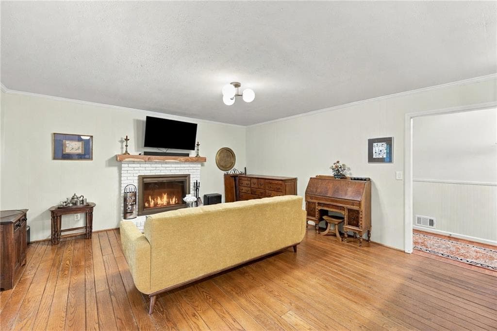 4 bedroom, 3 bathroom, 2,527 sq ft single family residence for sale at 1060 Cumberland Valley Road, Gainesville, GA 30501 — photo 7