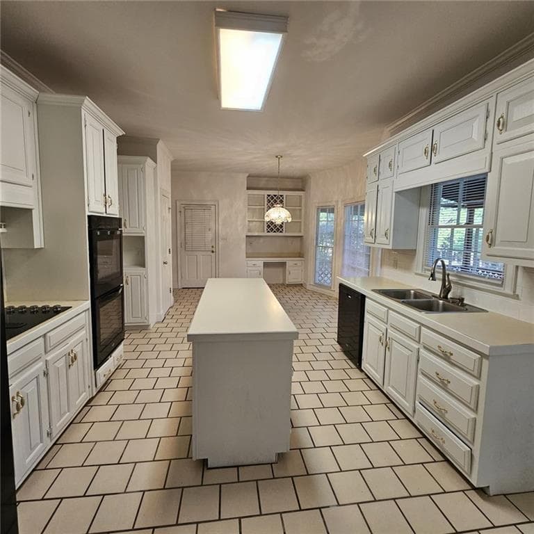 4 bedroom, 6 bathroom, 2,906 sq ft single family residence for rent at 8635 Lake Glen Court, Johns Creek, GA 30022 for $3,500 a month — photo 2