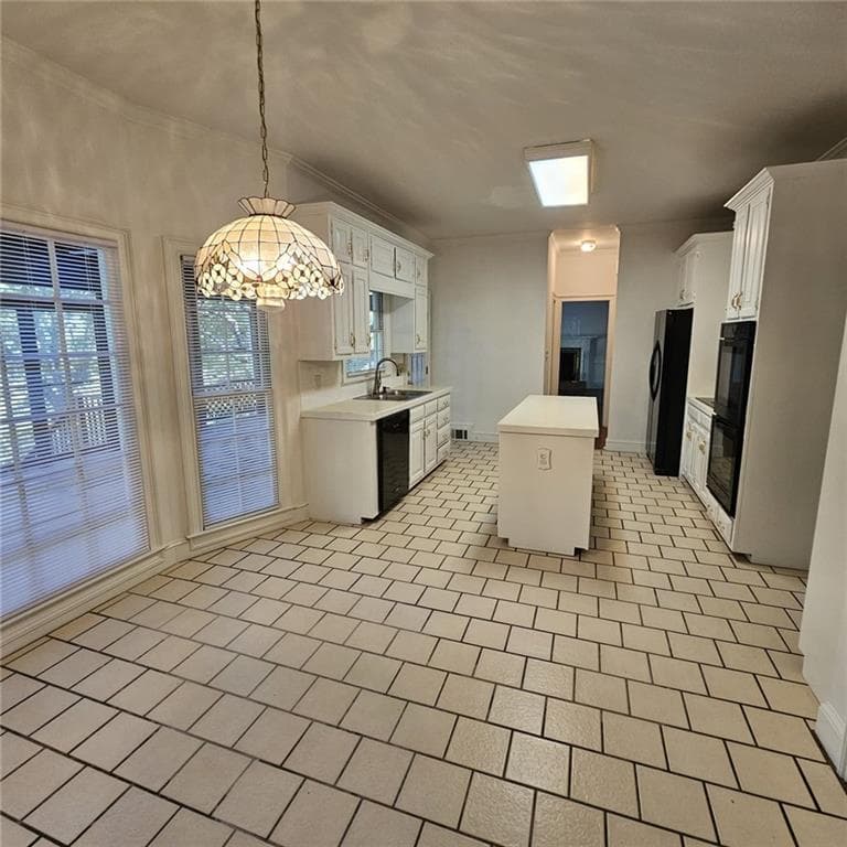 4 bedroom, 6 bathroom, 2,906 sq ft single family residence for rent at 8635 Lake Glen Court, Johns Creek, GA 30022 for $3,500 a month — photo 3