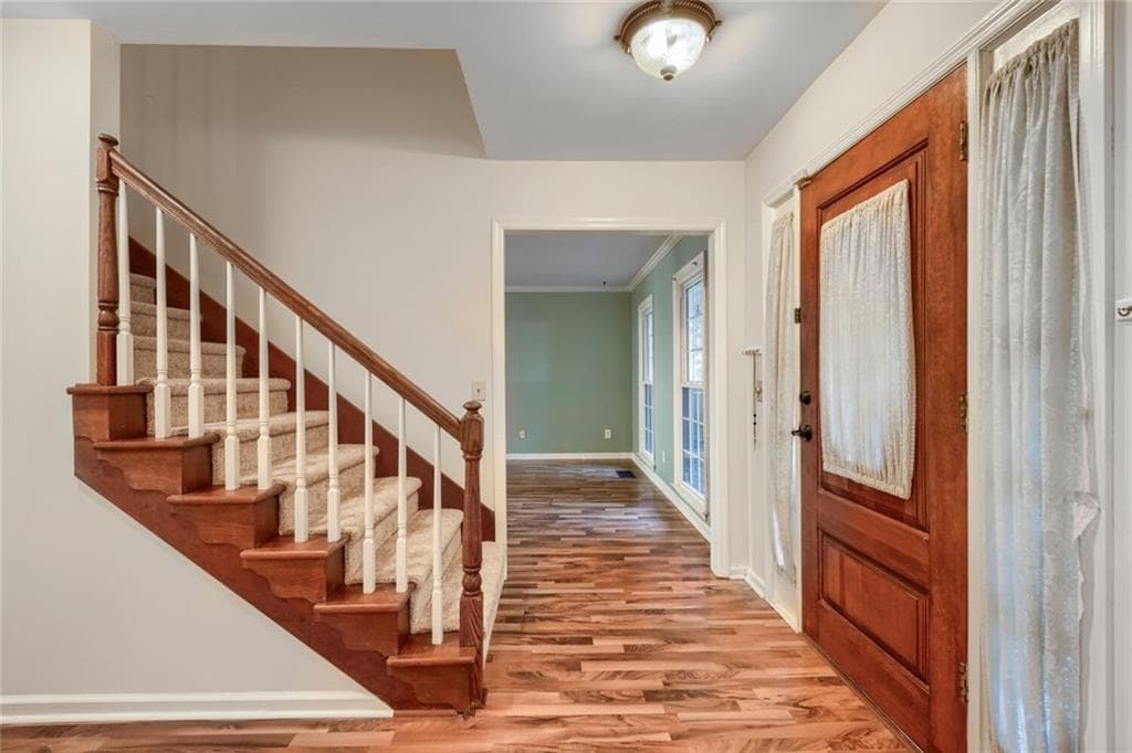 4 bedroom, 3 bathroom, 2,839 sq ft single family residence for sale at 1341 Wynford Walk, Marietta, GA 30064 — photo 4