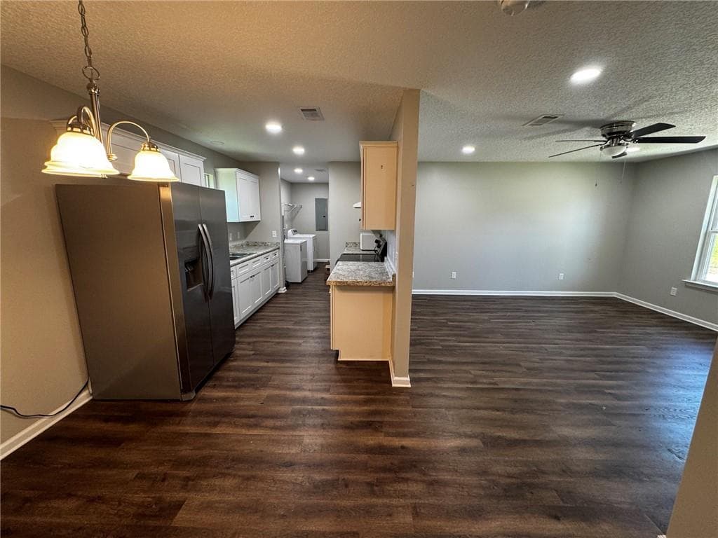 3 bedroom, 2 bathroom, 1,200 sq ft single family residence for sale at 994 Smith Avenue, Douglas, GA 31533 — photo 5