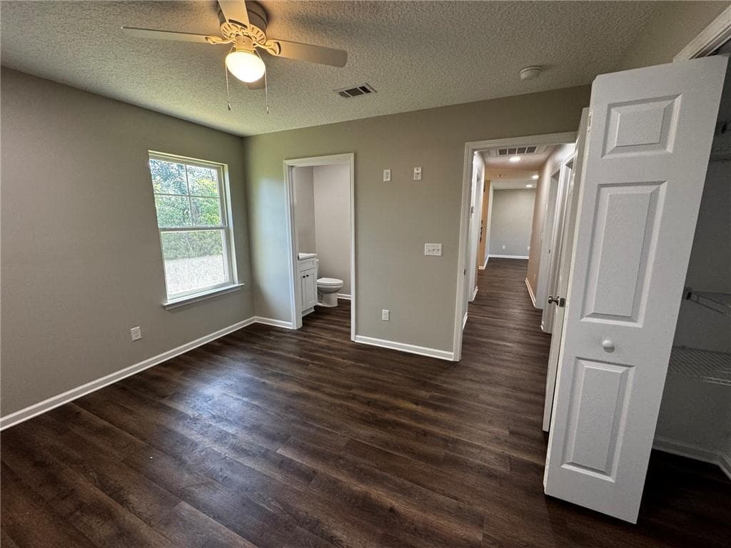 3 bedroom, 2 bathroom, 1,200 sq ft single family residence for sale at 994 Smith Avenue, Douglas, GA 31533 — photo 9