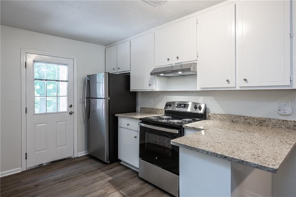 2 bedroom, 2 bathroom, 1,082 sq ft duplex for rent at 511 Downing Street, Lawrenceville, GA 30046 for $1,350 a month — photo 2
