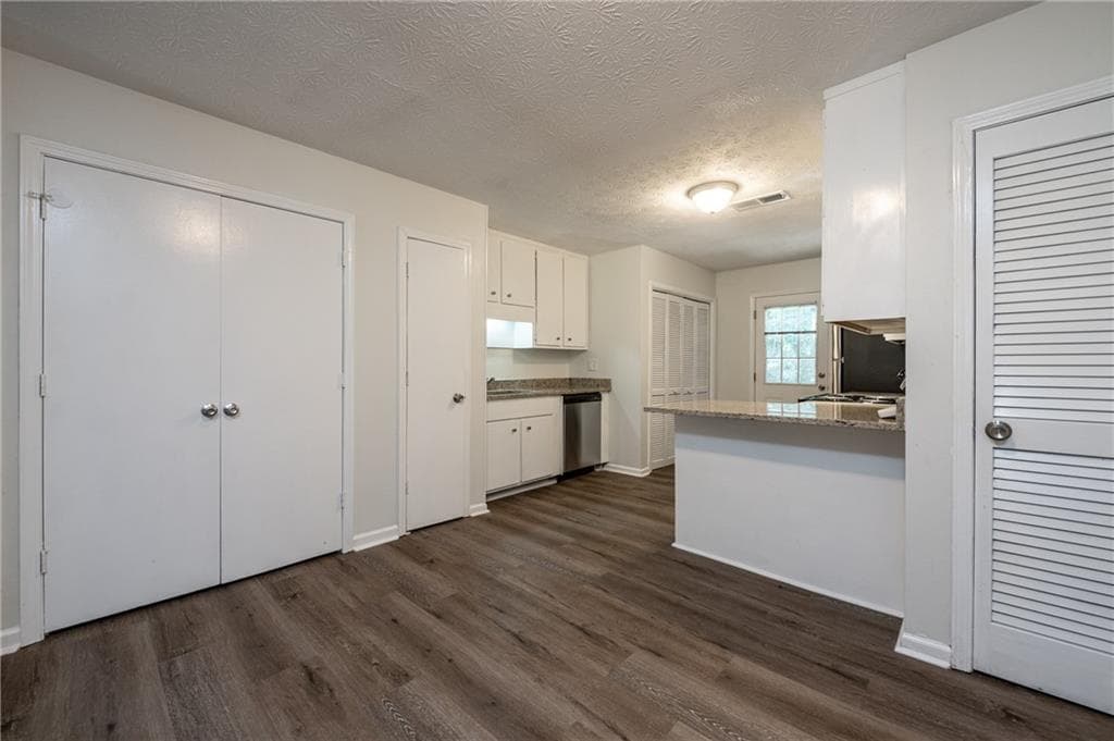 2 bedroom, 2 bathroom, 1,082 sq ft duplex for rent at 511 Downing Street, Lawrenceville, GA 30046 for $1,350 a month — photo 6