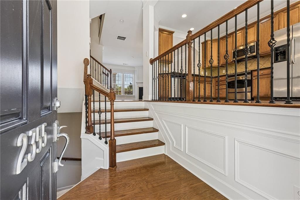 3 bedroom, 4 bathroom, 1,834 sq ft townhouse for sale at 2355 Millhaven Street, Smyrna, GA 30080 — photo 4
