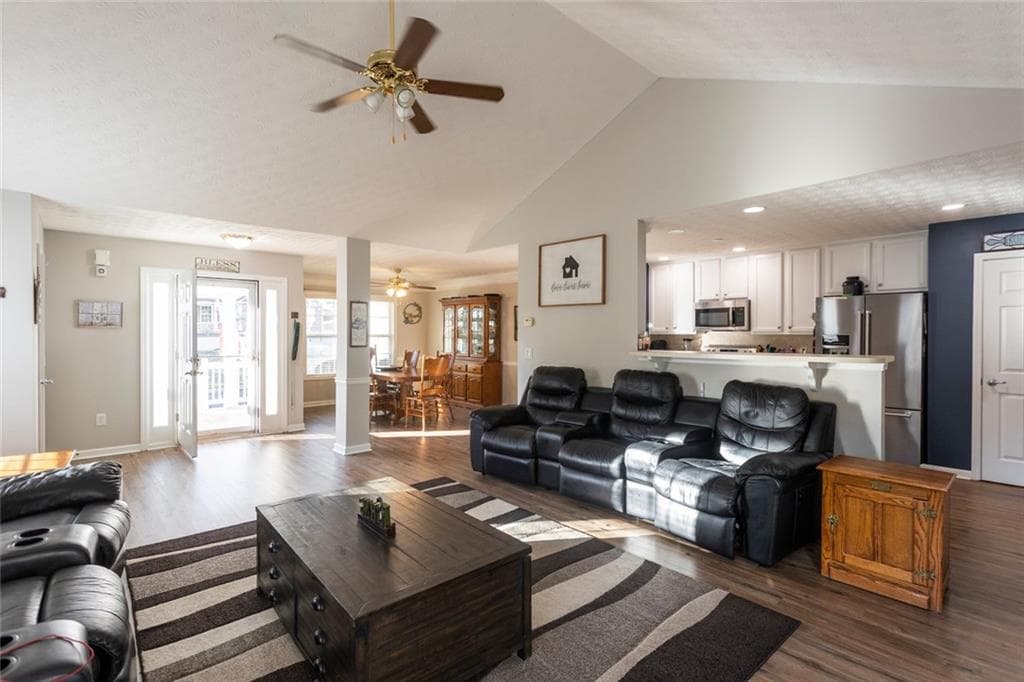 3 bedroom, 2 bathroom, 3,680 sq ft single family residence for sale at 921 Stone Creek Court, Monroe, GA 30655 — photo 5