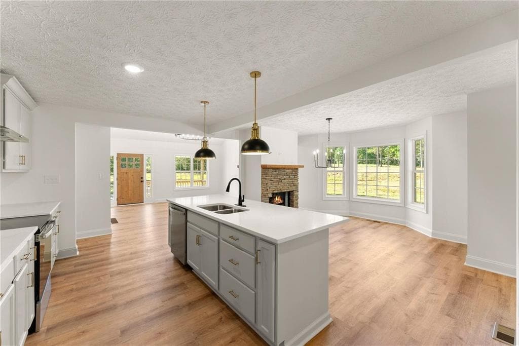 5 bedroom, 3 bathroom, 3,066 sq ft single family residence for sale at 671 Ebenezer Church Road, Jefferson, GA 30549 — photo 3
