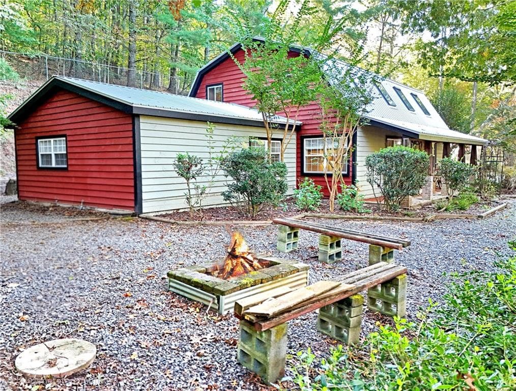 3 bedroom, 2 bathroom, 2,768 sq ft single family residence for sale at 339 Crumby Creek Terrace, Blairsville, GA 30512