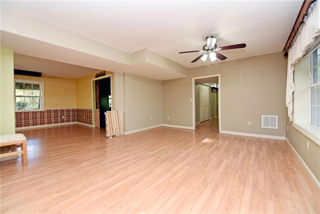 3 bedroom, 2 bathroom, 2,768 sq ft single family residence for sale at 339 Crumby Creek Terrace, Blairsville, GA 30512 — photo 9