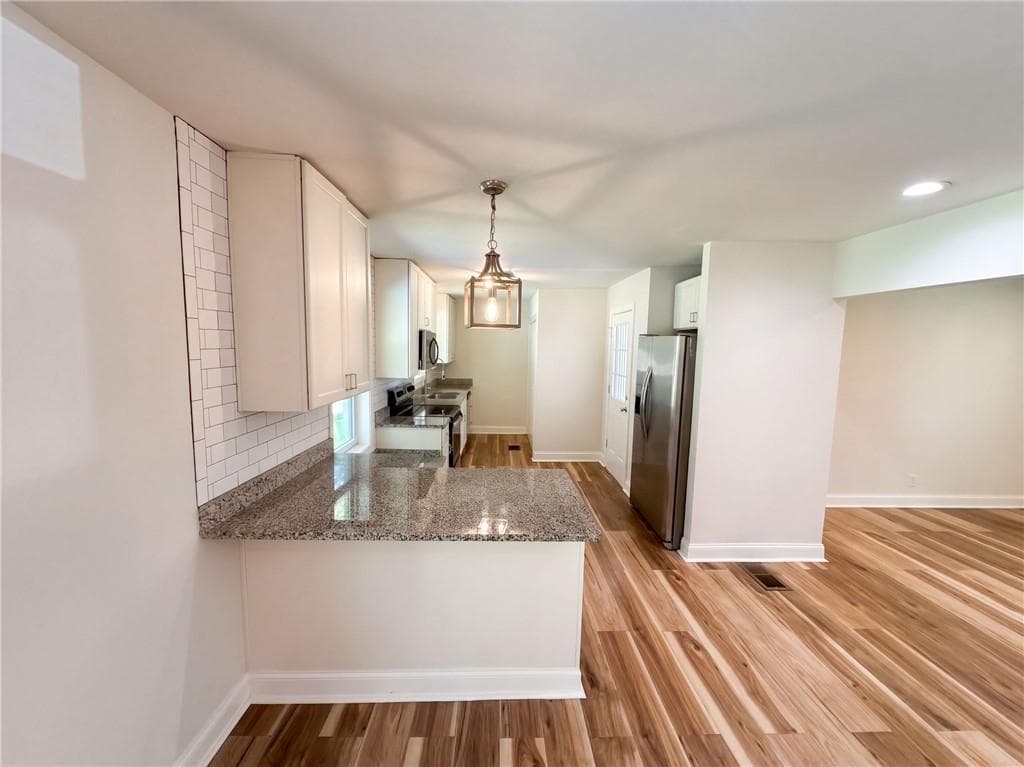 3 bedroom, 2 bathroom, 1,358 sq ft single family residence for sale at 4141 E Fairview Road, Stockbridge, GA 30281 — photo 6