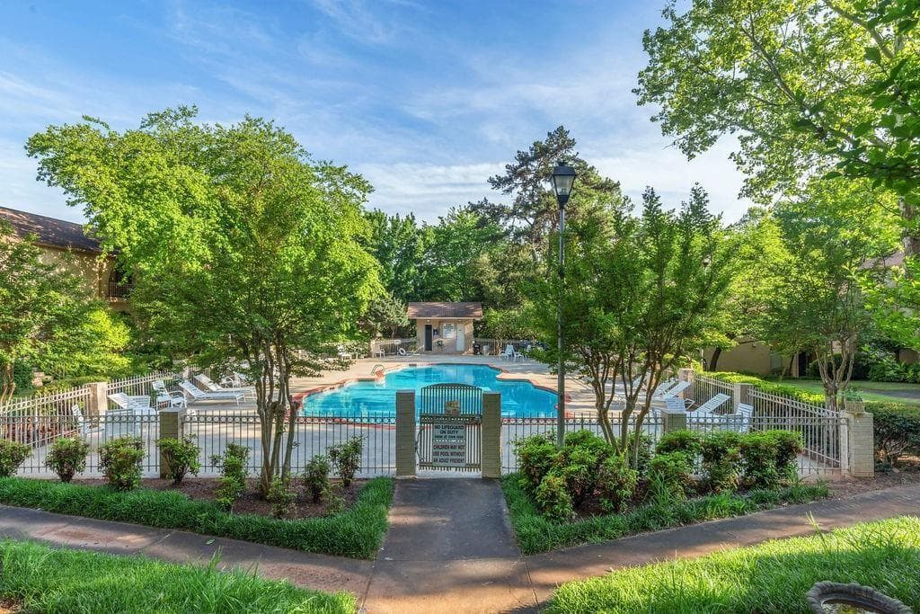 2 bedroom, 2 bathroom, 1,205 sq ft condominium for sale at 3226 Henderson Mill Road 1, Atlanta, GA 30341 — photo 2
