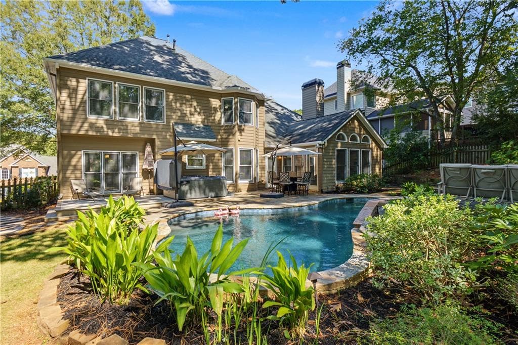4 bedroom, 3 bathroom, 3,065 sq ft single family residence for sale at 343 Ironhill Trace, Woodstock, GA 30189 — photo 3