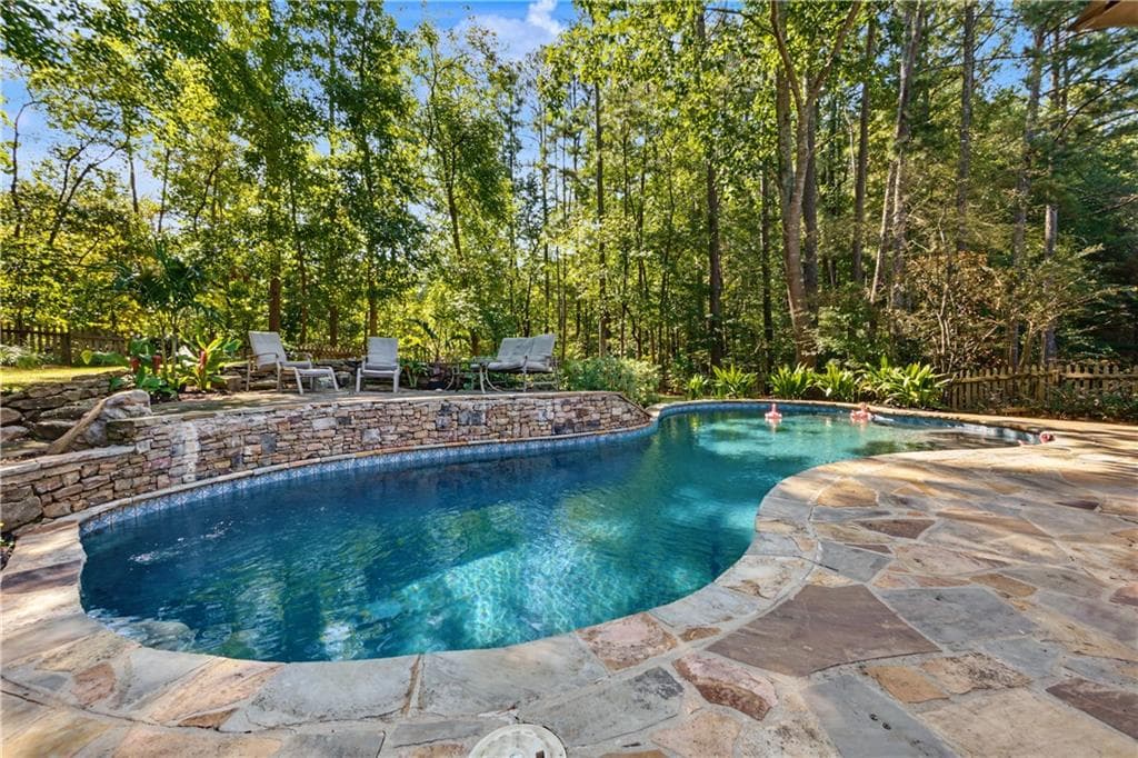 4 bedroom, 3 bathroom, 3,065 sq ft single family residence for sale at 343 Ironhill Trace, Woodstock, GA 30189 — photo 2
