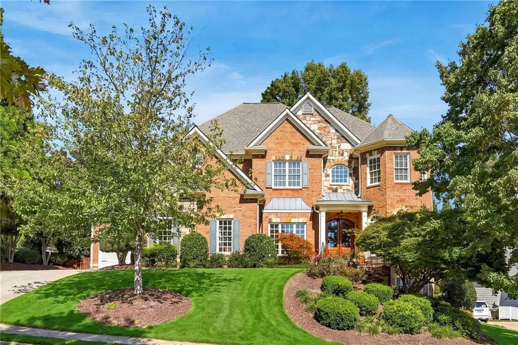 6 bedroom, 5 bathroom, 6,628 sq ft single family residence for sale at 3951 Chapel Grove Drive, Marietta, GA 30062 — photo 2