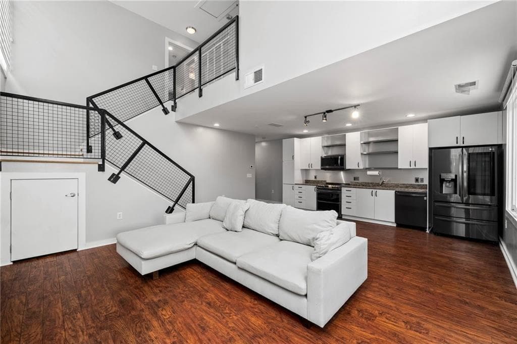 2 bedroom, 2 bathroom, 1,400 sq ft townhouse for rent at 1344 Rietveld Row, Atlanta, GA 30318 for $3,200 a month — photo 8