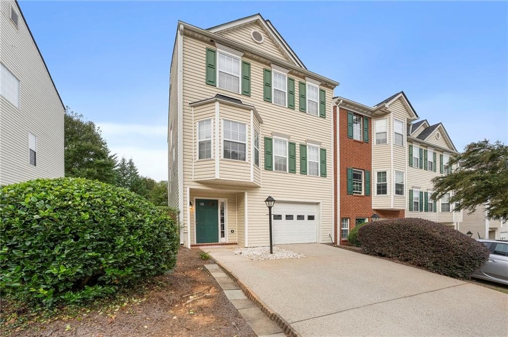 3 bedroom, 4 bathroom, 1,886 sq ft townhouse for sale at 1315 Pilgrim Lake Drive, Cumming, GA 30040 — photo 4