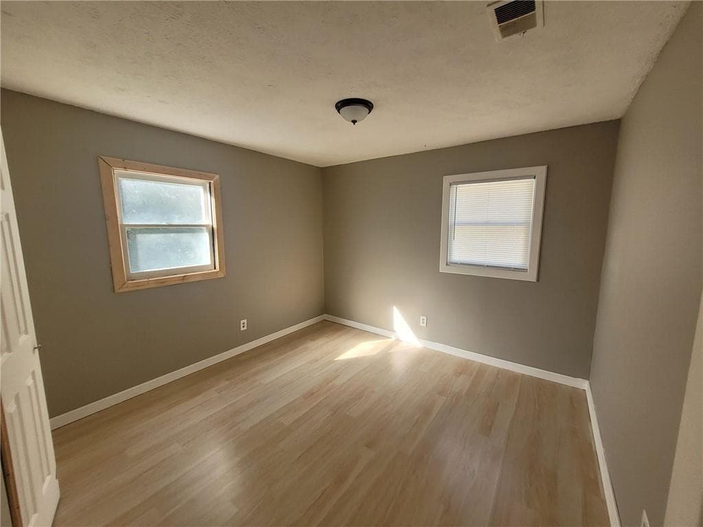 3 bedroom, 1 bathroom, 1,344 sq ft single family residence for sale at 1400 Sycamore Drive, Kennesaw, GA 30152 — photo 6