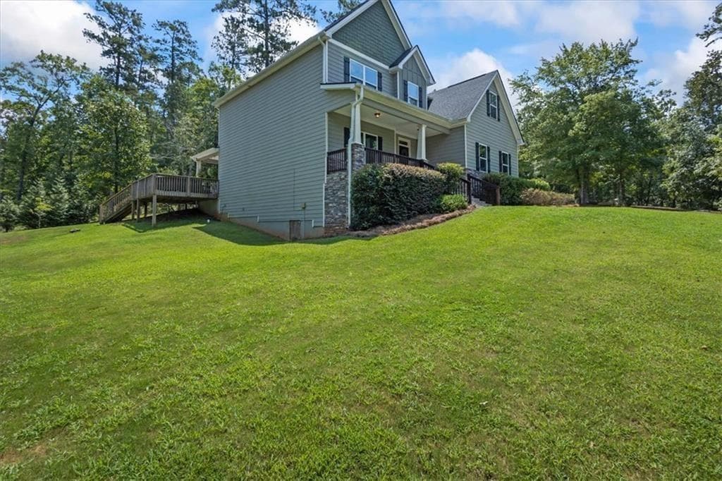 4 bedroom, 3 bathroom, 2,651 sq ft single family residence for sale at 102 River Point Road, Jackson, GA 30233 — photo 3