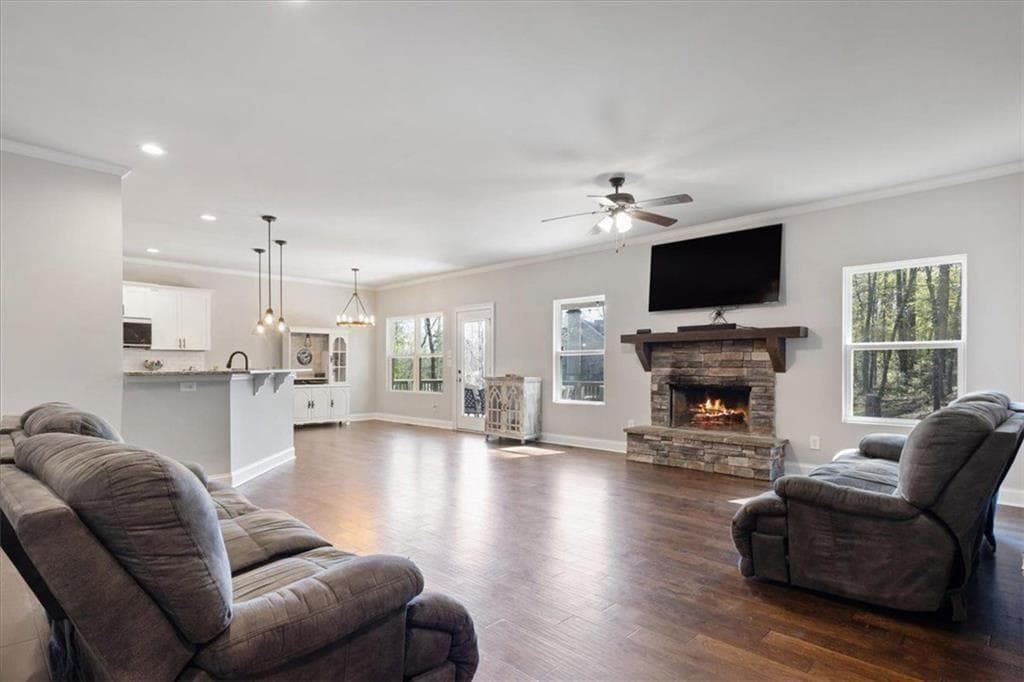 4 bedroom, 3 bathroom, 2,651 sq ft single family residence for sale at 102 River Point Road, Jackson, GA 30233 — photo 10