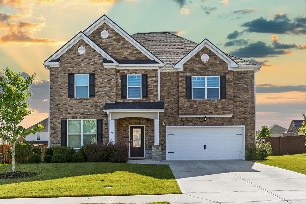 5 bedroom, 3 bathroom, 3,250 sq ft single family residence for sale at 3276 Papyrus Palm Road, Loganville, GA 30052