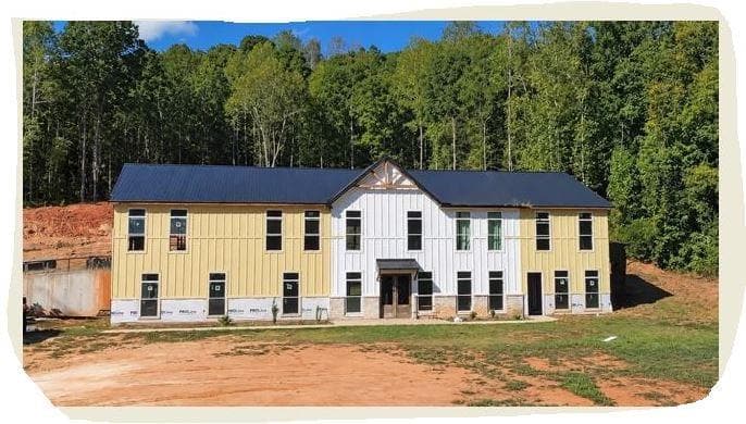 3 bedroom, 2 bathroom, 3,200 sq ft single family residence for sale at 6327 Jefferson Road, Commerce, GA 30529