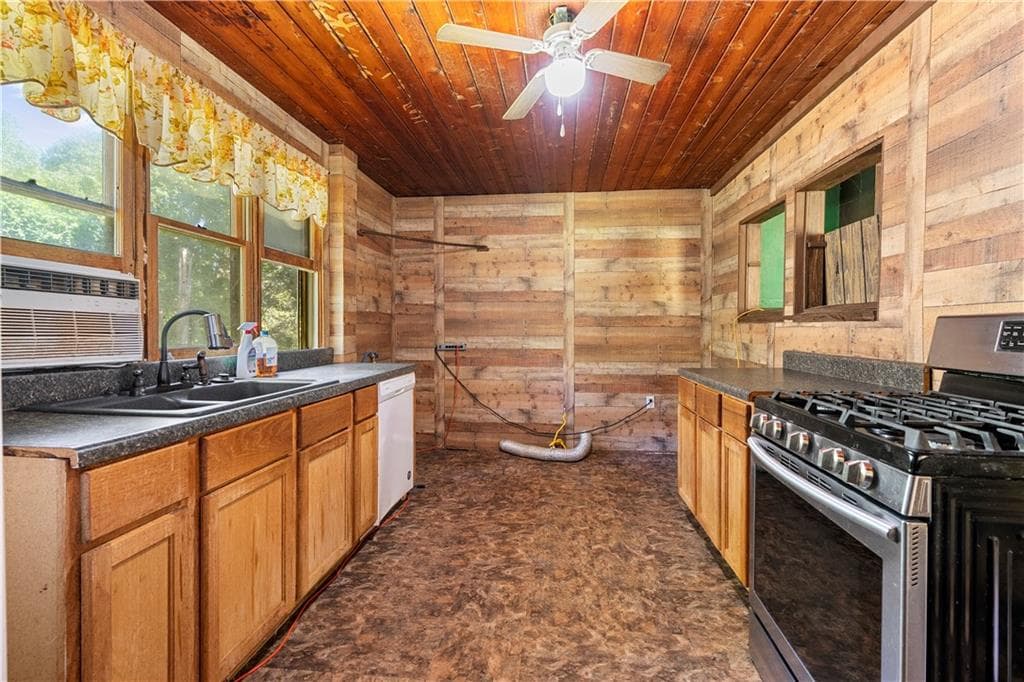 2 bedroom, 1 bathroom, 992 sq ft single family residence for sale at 1790 Timber Lake Road, Kennesaw, GA 30144 — photo 3