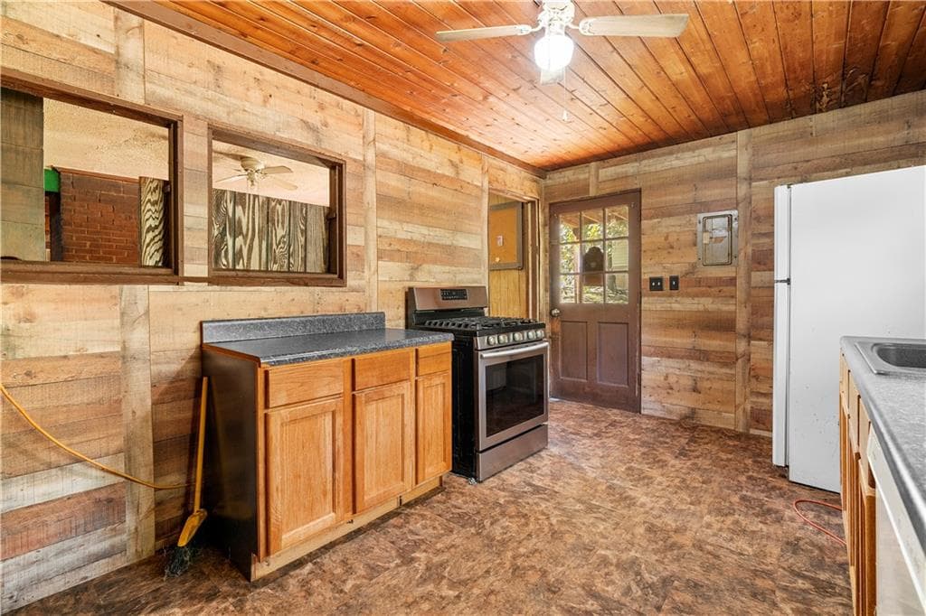 2 bedroom, 1 bathroom, 992 sq ft single family residence for sale at 1790 Timber Lake Road, Kennesaw, GA 30144 — photo 5