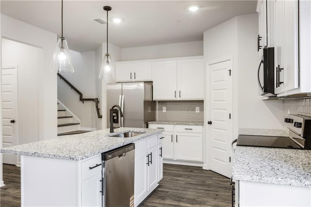 3 bedroom, 3 bathroom, 1,736 sq ft townhouse for sale at 347 Yukon Drive, Conyers, GA 30094 — photo 4