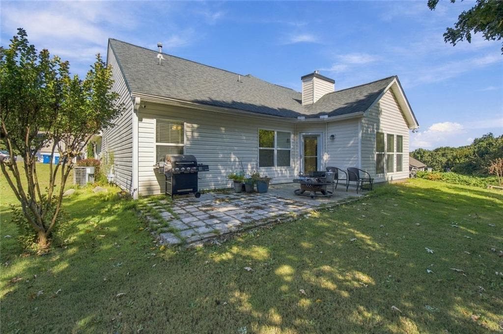 3 bedroom, 2 bathroom, 2,550 sq ft single family residence under contract at 2517 Weycroft Circle, Dacula, GA 30019 — photo 6