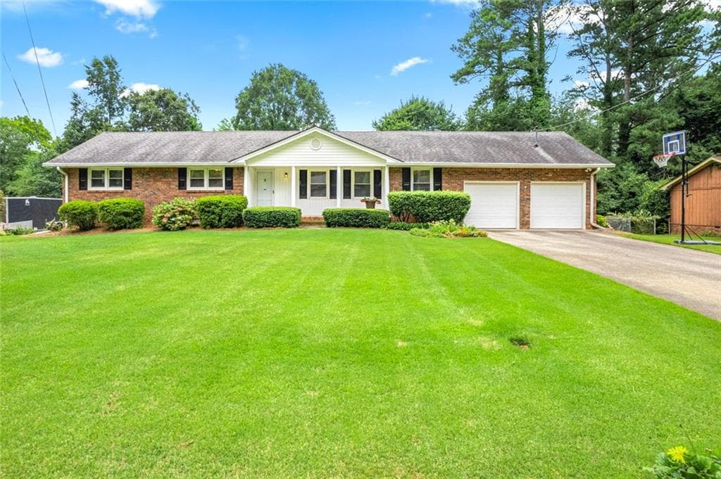 3 bedroom, 2 bathroom, 1,762 sq ft single family residence for rent at 2866 London Court, Marietta, GA 30062 for $2,550 a month
