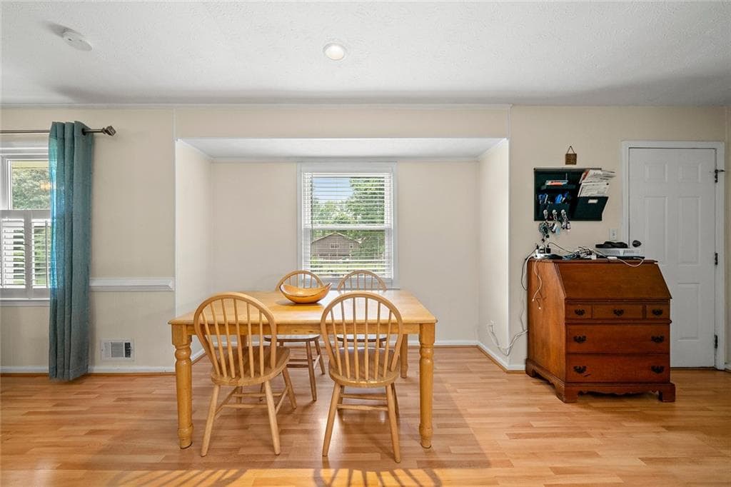 3 bedroom, 2 bathroom, 1,762 sq ft single family residence for rent at 2866 London Court, Marietta, GA 30062 for $2,550 a month — photo 7