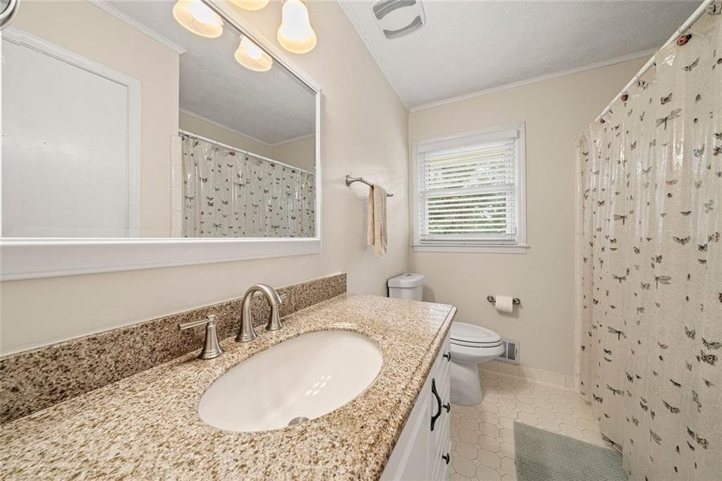 3 bedroom, 2 bathroom, 1,762 sq ft single family residence for rent at 2866 London Court, Marietta, GA 30062 for $2,550 a month — photo 10