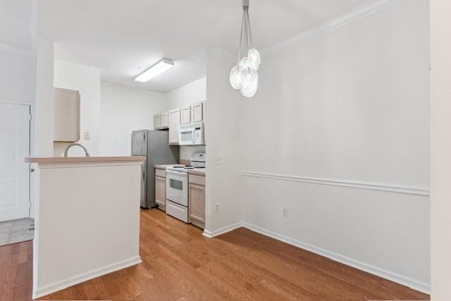 1 bedroom, 1 bathroom, 592 sq ft condominium for rent at 1704 Frederica Road 336, St. Simons, GA 31522 for $2,100 a month — photo 5