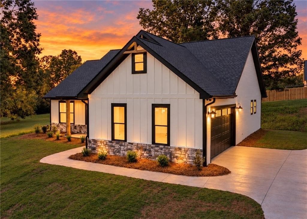 3 bedroom, 2 bathroom, 1,800 sq ft single family residence for sale at 373 Stonington Drive, Mount Airy, GA 30563 — photo 2