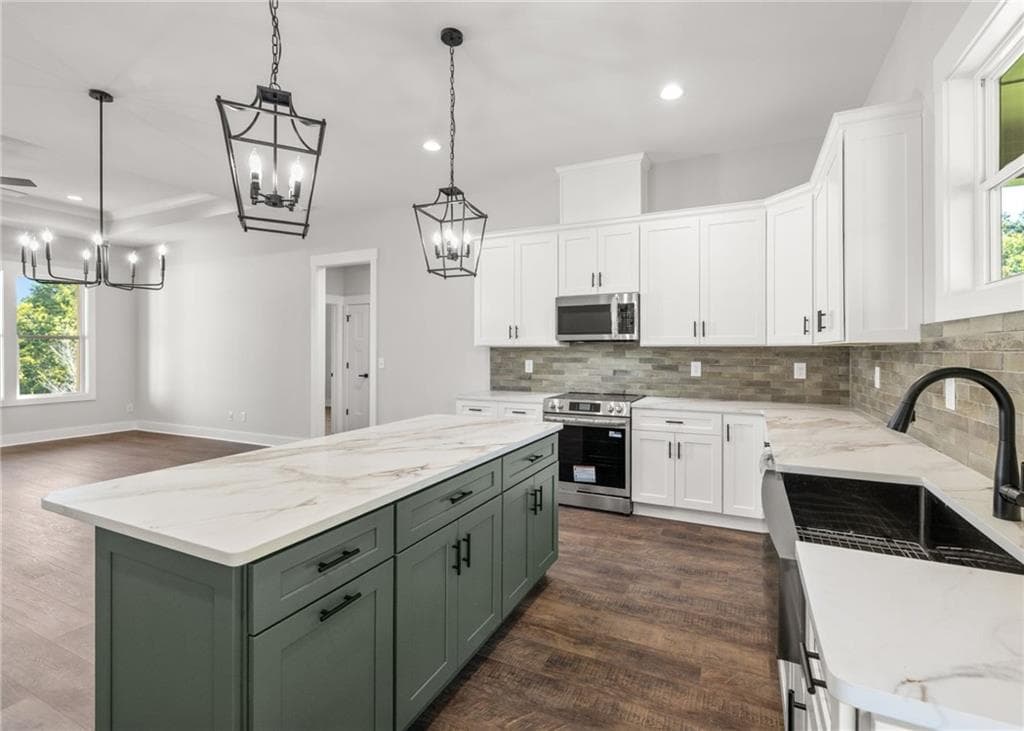 3 bedroom, 2 bathroom, 1,800 sq ft single family residence for sale at 373 Stonington Drive, Mount Airy, GA 30563 — photo 8